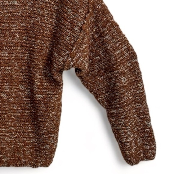 Universal Threads V-Neck Sweater Size Medium| Super Cute Brown Sweater - Picture 6 of 6